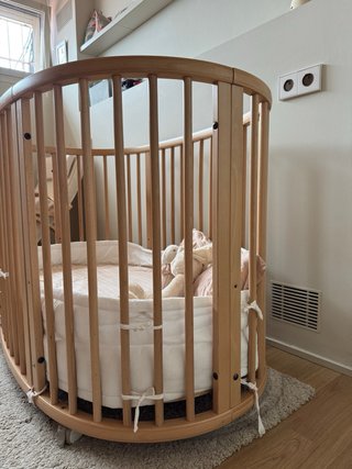 Cuna Stokke Sleepi evolutiv + colchón + accesorios