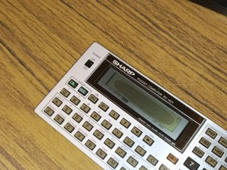CALCULADORA SHARP PC-1401