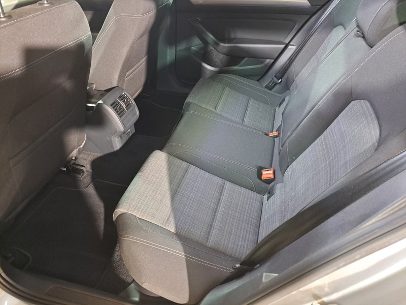 Volkswagen Passat VARIANT EXECUTIVE 2,0 TDI EVO DSG 2023, foto 17