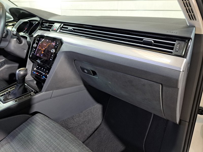 Volkswagen Passat VARIANT EXECUTIVE 2,0 TDI EVO DSG 2023, foto 15
