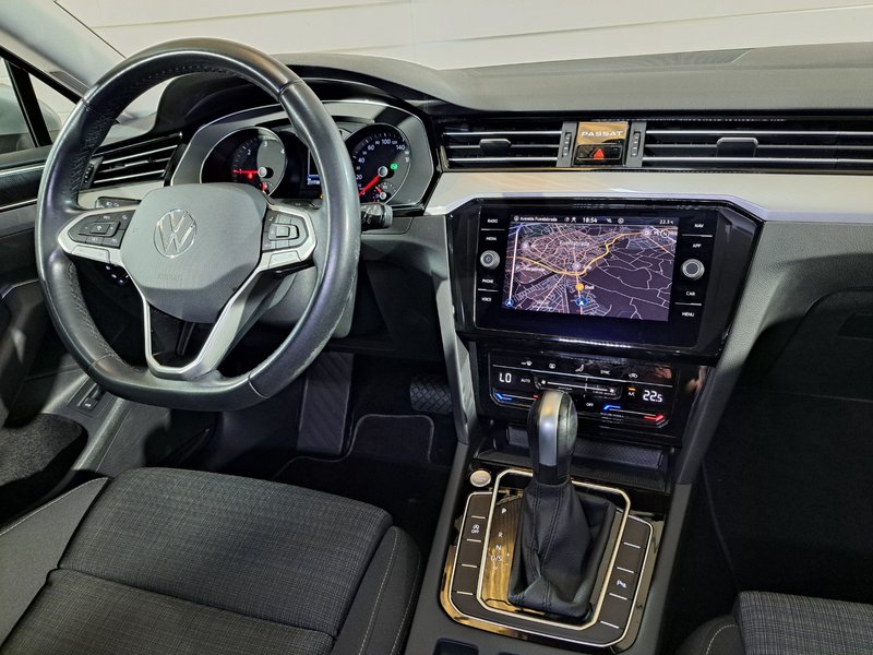 Volkswagen Passat VARIANT EXECUTIVE 2,0 TDI EVO DSG 2023, foto 16