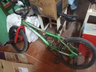 Bicicleta BMX Freestyle Verde