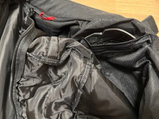 Chaqueta IXON Striker Negra Talla M (NUEVA)
