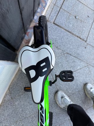 Bicicleta infantil verde