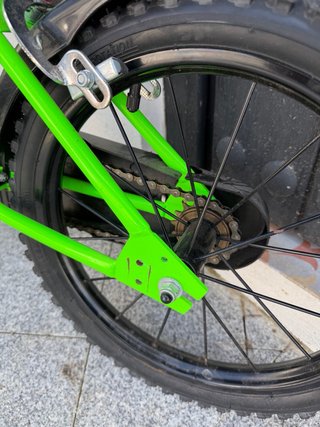 Bicicleta infantil verde