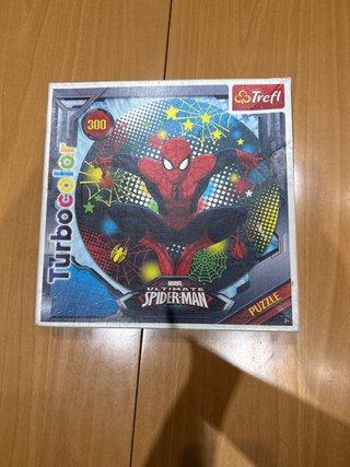 Puzzle Spiderman 300 piezas Trefl