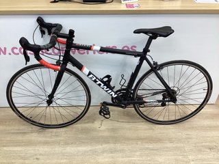 Bicicleta de carretera Btwin Triban 500
