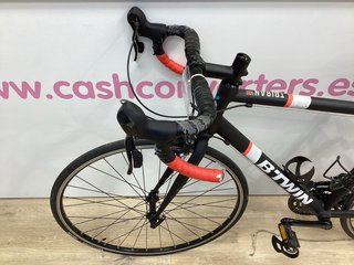 Bicicleta de carretera Btwin Triban 500