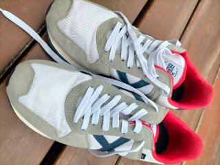 Zapatillas Munich grises y blancas