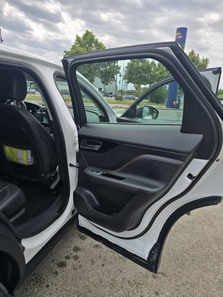 Jaguar F-Pace 2017