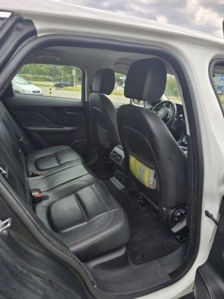 Jaguar F-Pace 2017