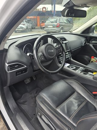 Jaguar F-Pace 2017