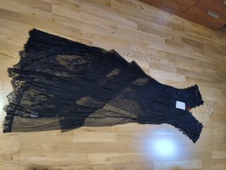 Vestido de encaje transparente negro