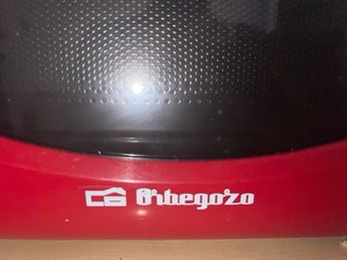 Microondas rojo Orbegozo