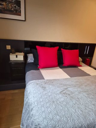 Dormitorio matrimonio madera gris ceniza