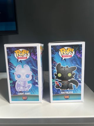 Funko Pop! Cajas Desdentado y Furia Luminosa