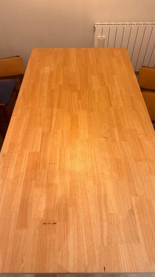 Mesa de comedor de diseño.