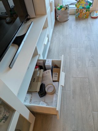 Mueble TV Ikea Blanco y Transparente
