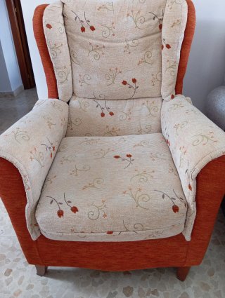VENDO SILLÓN tela beige y naranja
