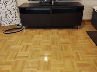 Mueble bajo Ikea marrón