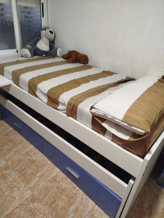 Habitación completa: 2 somieres y colchón
