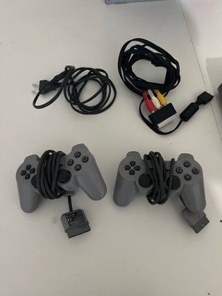 PlayStation 1 Dual Shock + Tomb Raider II