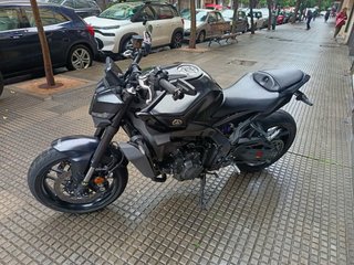 YAMAHA MT09 2024 NEGRA FULL