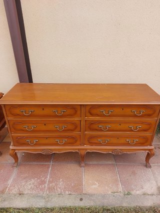 Cabecero de madera con rejilla