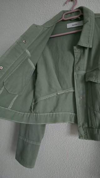 Chaqueta vaquera Bershka verde mujer