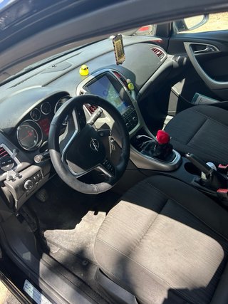 Opel Astra  2010