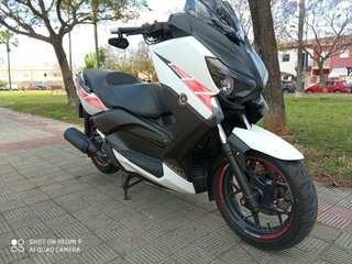 Yamaha Xmax 250cc.