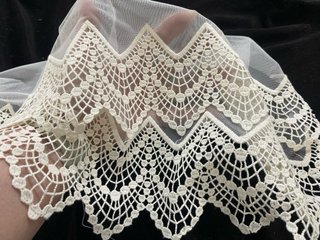 Volante Tul Bordado Beige