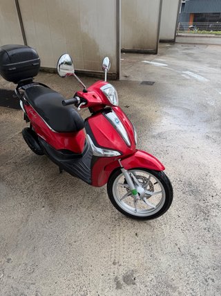 Piaggio Liberty 50 Roja - Moto Scooter