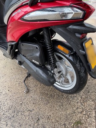 Piaggio Liberty 50 Roja - Moto Scooter