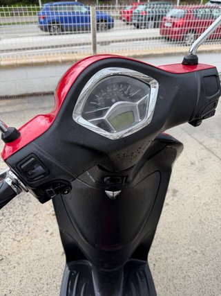 Piaggio Liberty 50 Roja - Moto Scooter