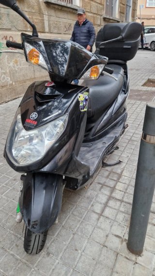 Yamaha 125 Cygnus X Scooter Negra