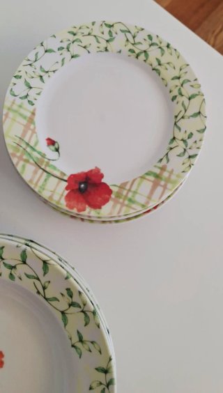 Servizio piatti ceramica decoro floreale