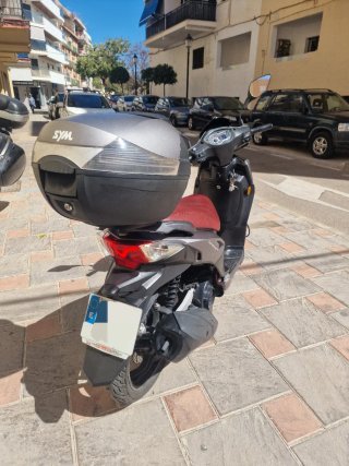 Moto SYM SYMPHONY SR 125 Scooter Negra