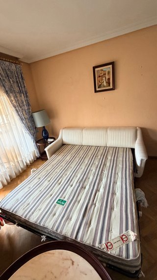 Sofá cama y 2 butacones
