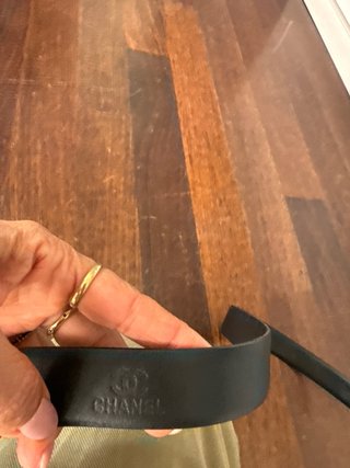 Cintura Chanel in pelle nera