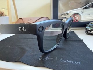 Ray-Ban Meta Wayfarer Gen 1 Transitions