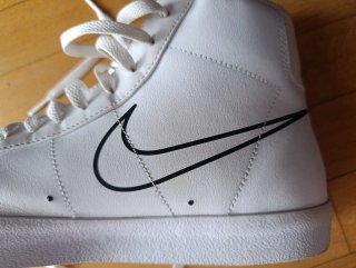 Botas Nike Blancas y Naranjas