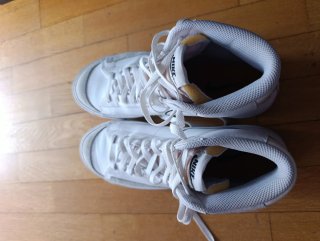 Botas Nike Blancas y Naranjas