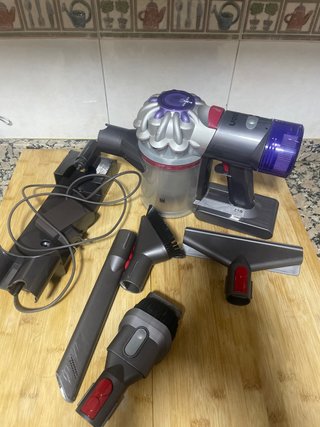 Aspirapolvere Dyson con accessori