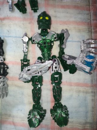 4 Figuras Lego Bionicle
