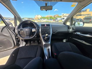 Toyota Auris 2010
