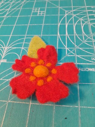 Broches y Pendientes Lana Enfieltrada Flores