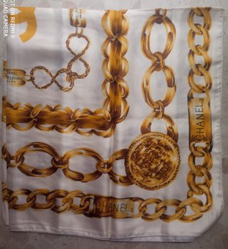 Pañuelo carré de Seda Blanco y Dorado