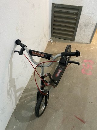 Patinete Negro con Ruedas Grandes para niń@