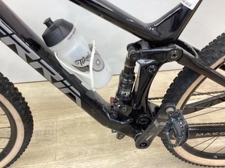 Bicicleta Montaña Mako Full Carbono 2025